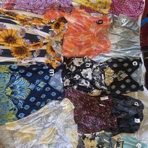 Bundle of women's tops